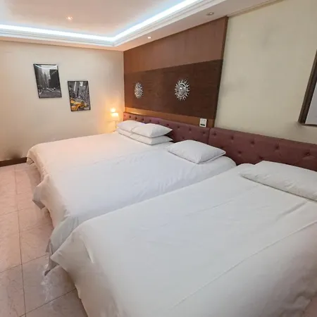 Friendly Dh Naissance Hotel By Mindrum Group