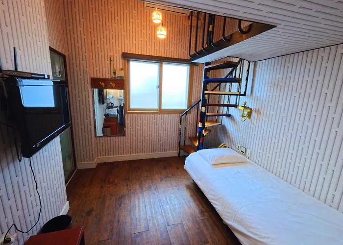 Hotel Friendly Dh Naissance By Mindrum Group 2*