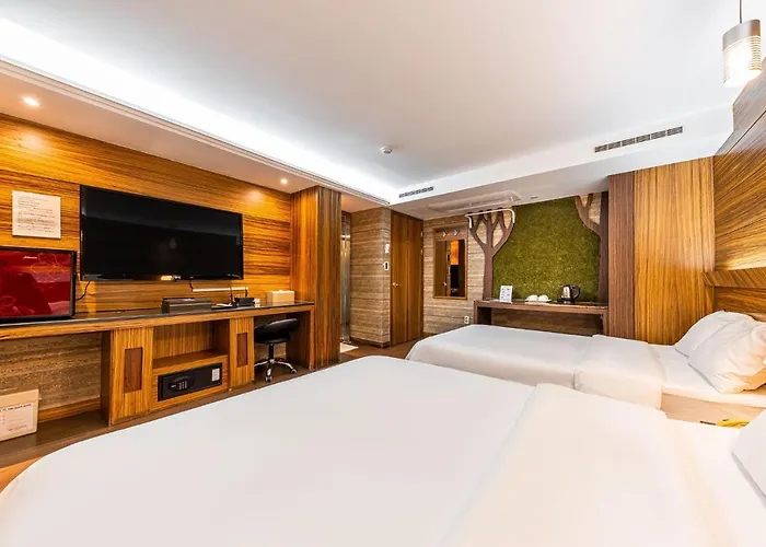 Friendly Dh Naissance By Mindrum Group Hotel 2*